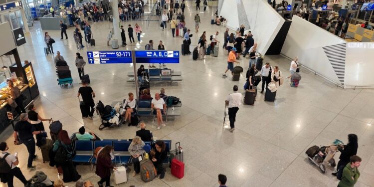 Σοβαρή βλάβη στις ραδιοσυχνότητες κλείνει τον ελληνικό εναέριο χώρο