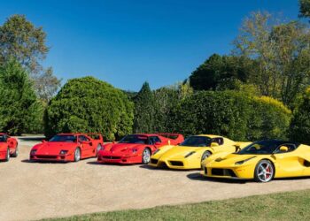 Στο σφυρί μία ανεπανάληπτη συλλογή με 46 Ferrari σε…  κατάσταση βιτρίνας