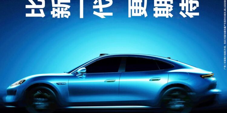 SAIC Z7: Το ηλεκτρικό που μοιάζει επικίνδυνα με Porsche Taycan