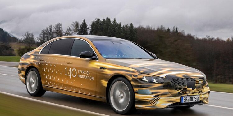 Mercedes S-Class 2026: Η ανανεωμένη πολυτελής λιμουζίνα στα καλύτερά της