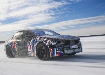 Επίσημο: Η ηλεκτρική BMW M3 έρχεται με τέσσερα μοτέρ και ίσως 1000+ ίππους