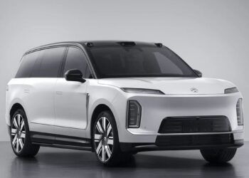 Tο μεγαλύτερο ηλεκτρικό SUV της Κίνας σχεδιάστηκε για VIP επιβάτες  