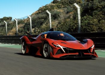 Στην παραγωγή το πισταδόρικο hypercar που θέλει να ανταγωνιστεί τις Ferrari