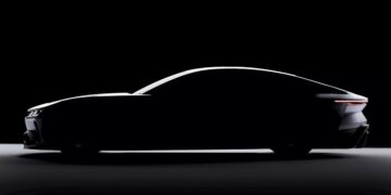 Η Jensen επαναφέρει το Interceptor FF!