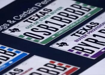 Ροζ πινακίδες κυκλοφορίας στη Γαλλία: Δεν είναι μόδα, είναι προειδοποίηση