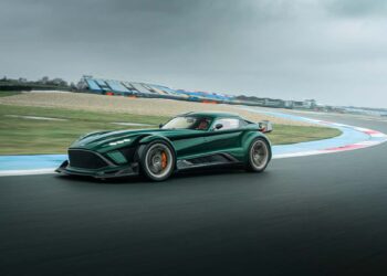 To νέο Donkervoort P24 RS είναι ένα παραδοσιακό supercar (+ video)