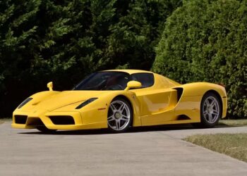 Η Ferrari σαρώνει τα ρεκόρ σε δημοπρασία, 15 εκατ. ευρώ για μία Enzo