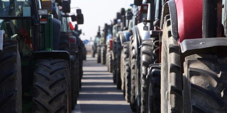 Στους δρόμους σήμερα οι αγρότες στο Καρλόβασι της Σάμου