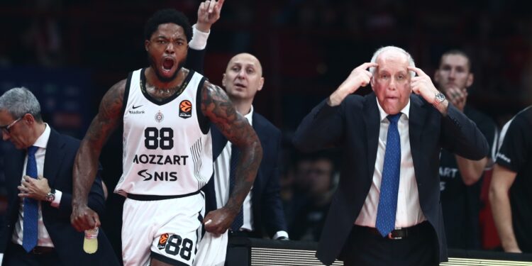 Έφτασε στην Ελλάδα για τον Ολυμπιακό ο Ταϊρίκ Τζόουνς - www.ertsports.gr