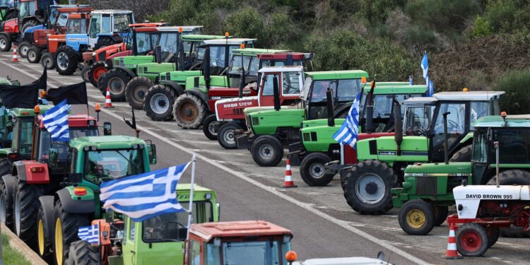 Με δύο επιτροπές την Τρίτη οι αγρότες στο Μαξίμου - Στο τραπέζι Mercosur, ρεύμα και πετρέλαιο - ertnews.gr