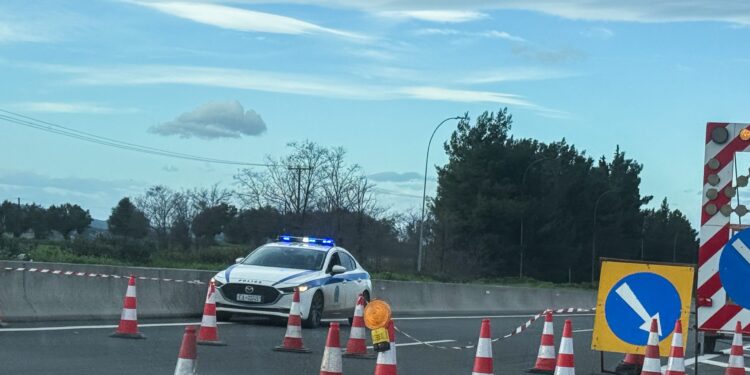 ΕΛΑΣ: Πού υπάρχουν διακοπές κυκλοφορίας και εκτροπές στην Εθνική Οδό Αθηνων-Λαμίας - Να παρακολουθούν την ενημέρωση οι πολίτες - ertnews.gr