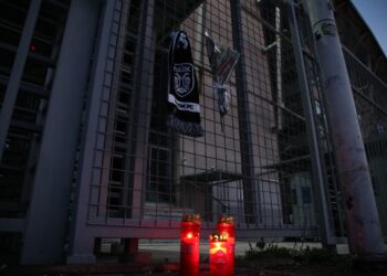 «Όλοι τους ήταν νέα παιδιά»: Θρήνος και ερωτήματα για την τραγωδία με τους οπαδούς του ΠΑΟΚ στη Ρουμανία