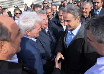 Στο εργοτάξιο του αεροδρομίου στο Καστέλλι ο Κυριάκος Μητσοτάκης - Οι δηλώσεις του πριν από λίγο