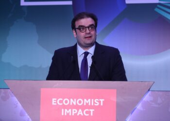 Πιερρακάκης: Η Ελλάδα μπορεί να βοηθήσει την Ευρώπη στην ενεργειακή μετάβαση - Η αξιοπιστία στη δημόσια οικονομία δημιουργεί χώρο για επενδύσεις