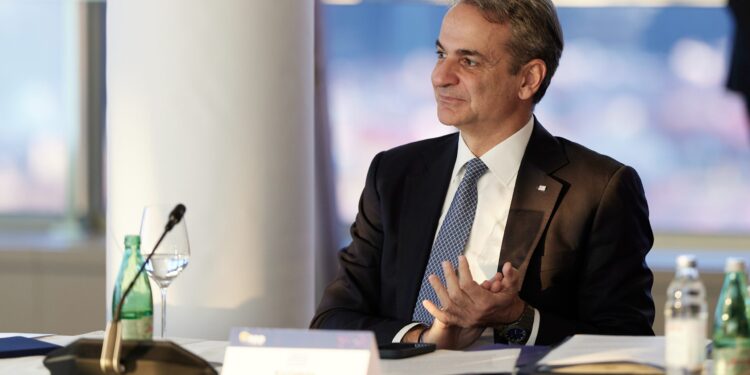 Μητσοτάκης από Ζάγκρεμπ: Οι πολίτες καταλαβαίνουν ότι οι αμυντικές δαπάνες είναι απαραίτητες