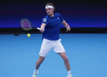 Τρομερός Τσιτσιπάς, υπέταξε τον Φριτζ (hls) - www.ertsports.gr