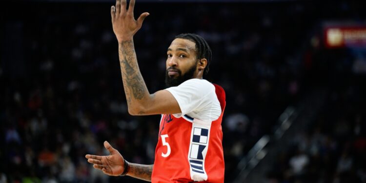 Πρόβλημα στους Κλίπερς με Ντέρικ Τζόουνς Τζ - www.ertsports.gr