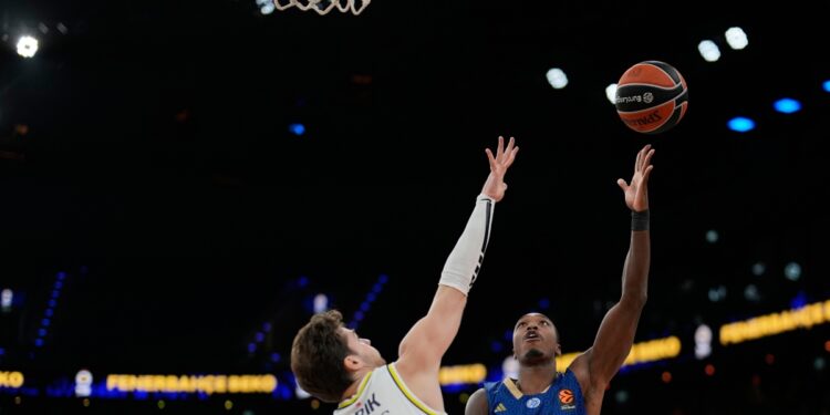 Χωρίς Λόνι Γουόκερ η Μακάμπι κόντρα στον Ολυμπιακό - www.ertsports.gr