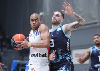 Τέλος ο Σταρκς από τον Πανιώνιο - www.ertsports.gr