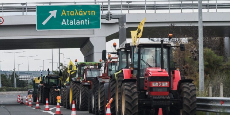 ΚΚΕ: Οι κυβερνητικές εξαγγελίες απέχουν έτη φωτός από τις ανάγκες επιβίωσης και τα αιτήματα των βιοπαλαιστών αγροτών