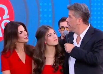 Χάρης Βαρθακούρης: Η 13χρονη κόρη του τραγούδησε για πρώτη φορά στην τηλεόραση