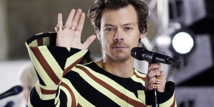 Ο Χάρι Στάιλς ετοιμάζει την επιστροφή του με νέο άλμπουμ μετά από τέσσερα χρόνια