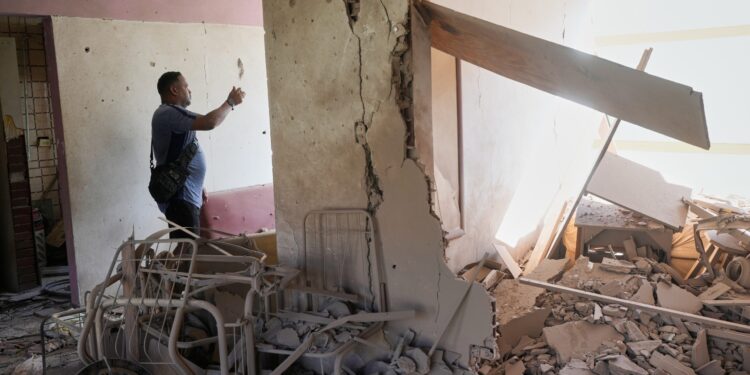 Αντιδράσεις κομμάτων της αντιπολίτευσης για τη Βενεζουέλα - Σκληρή κριτική στην κυβέρνηση για τη στάση της