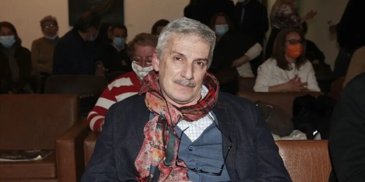 «Χρειάστηκε να σηκώσω το τηλέφωνο για να ζητήσω δουλειά γιατί βρέθηκα στο απόλυτο μηδέν»