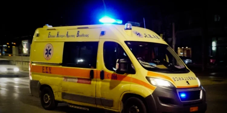 Τροχαίο ατύχημα με δύο τραυματίες στη Νέα Σμύρνη