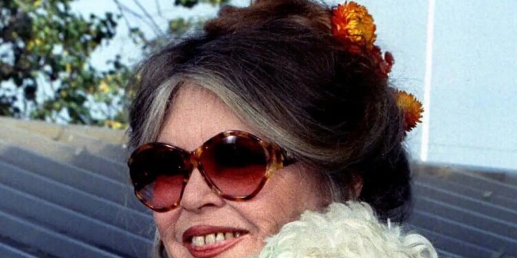 Η Μπριζίτ Μπαρντό πέθανε από καρκίνο - Ο σύζυγός της αποκάλυψε την αιτία θανάτου της