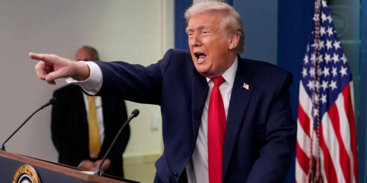 Ο Ντόναλντ Τραμπ χλεύασε τους Ευρωπαίους λίγο πριν την κρίσιμη συνάντηση στο Ντάβος - «Θα με περιμένουν με χαρά»