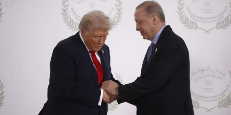 Τραμπ και Ερντογάν συζήτησαν τηλεφωνικώς για τις εξελίξεις στη Βενεζουέλα