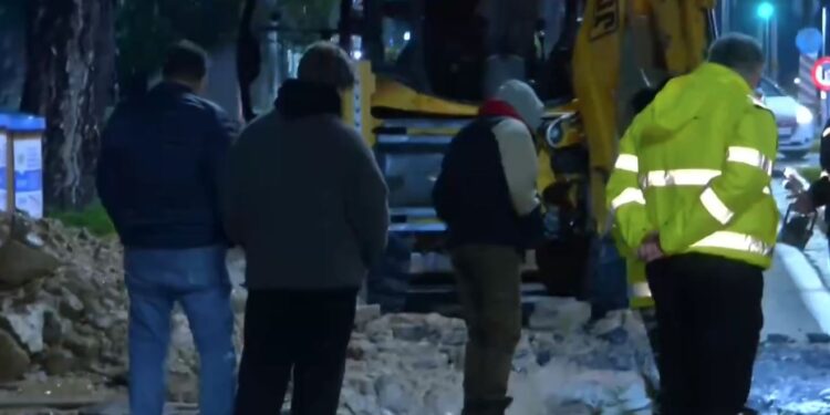 Θραύση αγωγού στα Μελίσσια: Αποκαταστάθηκε η κυκλοφορία στη Λεωφόρο Δημοκρατίας