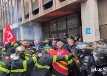 «Φωτιά» στους δρόμους της Λιλ και επεισόδια από διαμαρτυρόμενους πυροσβέστες