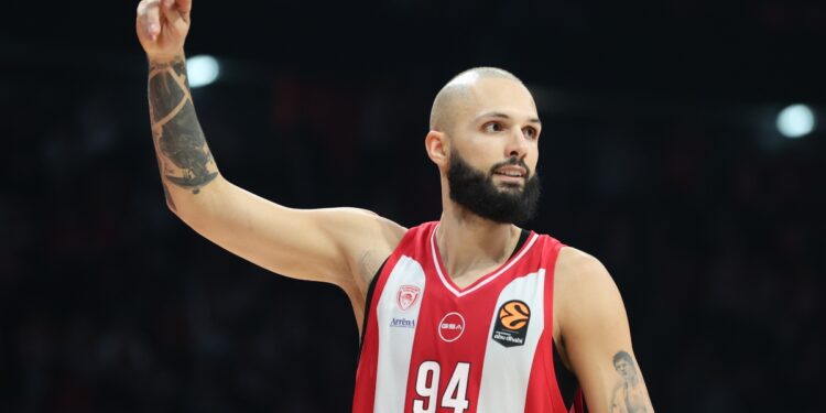 Ο Ολυμπιακός φιλοξενεί την Μπαρτσελόνα στοχεύοντας στην πέμπτη διαδοχική νίκη - www.ertsports.gr