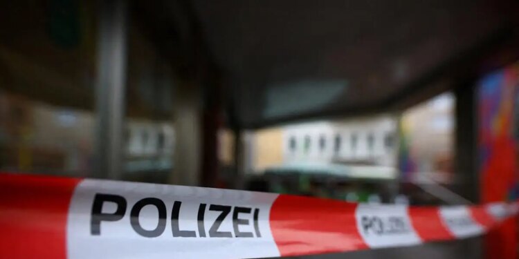 Γερμανία: Ένας νεκρός μετά από σύγκρουση λεωφορείου με τρένο στο Αμβούργο