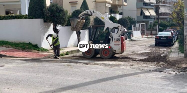 Σε εξέλιξη οι καθαρισμοί στη Γλυφάδα μετά τη χθεσινή καταστροφή