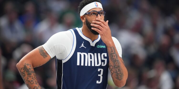 Πρόβλημα με Ντέιβις στους Μάβερικς - www.ertsports.gr