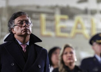 Ο Κολομβιανός πρόεδρος Γουστάβο Πέτρο έτοιμος να «ξαναπάρει τα όπλα» απέναντι στις απειλές Τραμπ