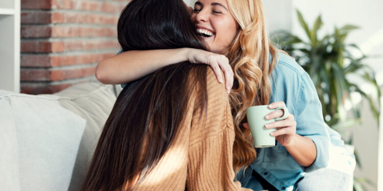 Οι 6 κανόνες για την τέλεια αγκαλιά, σύμφωνα με την επιστήμη