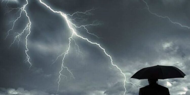 Έκτακτο δελτίο επιδείνωσης καιρού: «Κόκκινη» προειδοποίηση για ισχυρές βροχές και καταιγίδες σε πέντε περιοχές