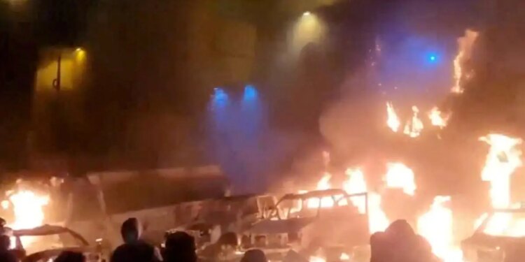 Χάος στο Ιράν: Βίντεο με πυροβολισμούς κατά διαδηλωτών - Τεχεράνη και Ουάσιγκτον εξαπολύουν απειλές
