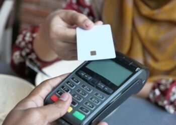 IRIS: Ο διπλασιασμός των ορίων στις συναλλαγές φέρνει σαρωτικούς ελέγχους – Το «ποινολόγιο» της μη διασύνδεσης με τα POS