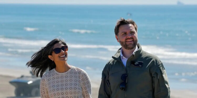 ΗΠΑ: Γονείς για 4η φορά ο Τζέι Ντι Βανς και η σύζυγός του, Ούσα