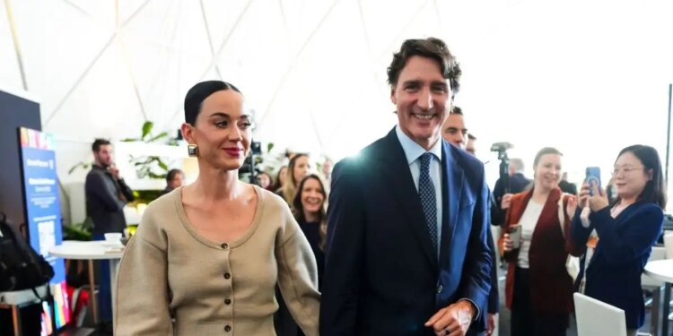 Τρυφερά βλέμματα και στιλ Πρώτης Κυρίας