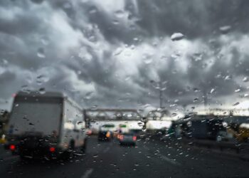 Kαιρός: Σε «Red Code» έξι περιοχές της χώρας – Αναμένονται ισχυρές βροχές και καταιγίδες