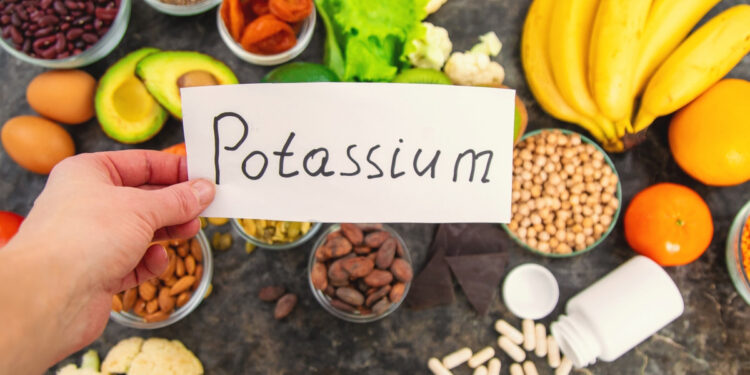 Τα κορυφαία τρόφιμα για να αυξήσετε την πρόσληψη καλίου και να ελέγξετε την αρτηριακή σας πίεση
