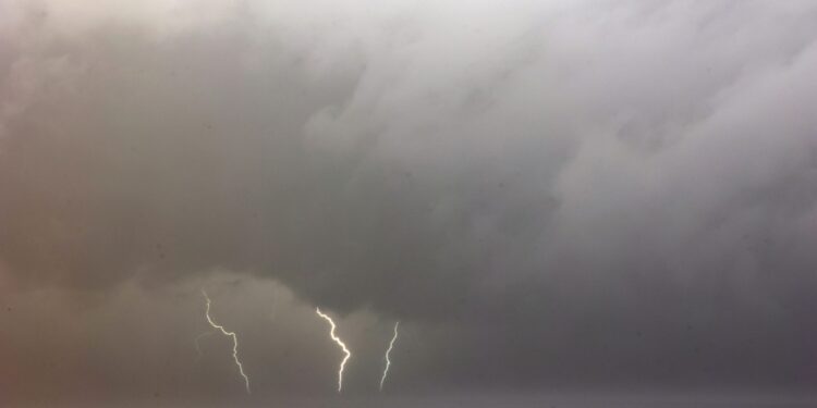 Νέα ραγδαία επιδείνωση του καιρού με επικίνδυνα φαινόμενα σε όλη τη χώρα - Ποια θα είναι η κρίσιμη ημέρα