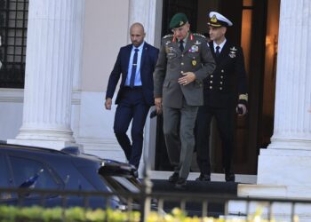ΚΥΣΕΑ: Παρατάθηκαν οι θητείες των αρχηγών των Γενικών Επιτελείων Στρατού - Παραμένουν και οι αρχηγοί ΕΛ.ΑΣ. και Πυροσβεστικής - ertnews.gr