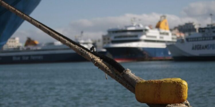 Αλλαγή στην ώρα αναχώρησης του Blue Star Chios λόγω δυσμενών καιρικών συνθηκών